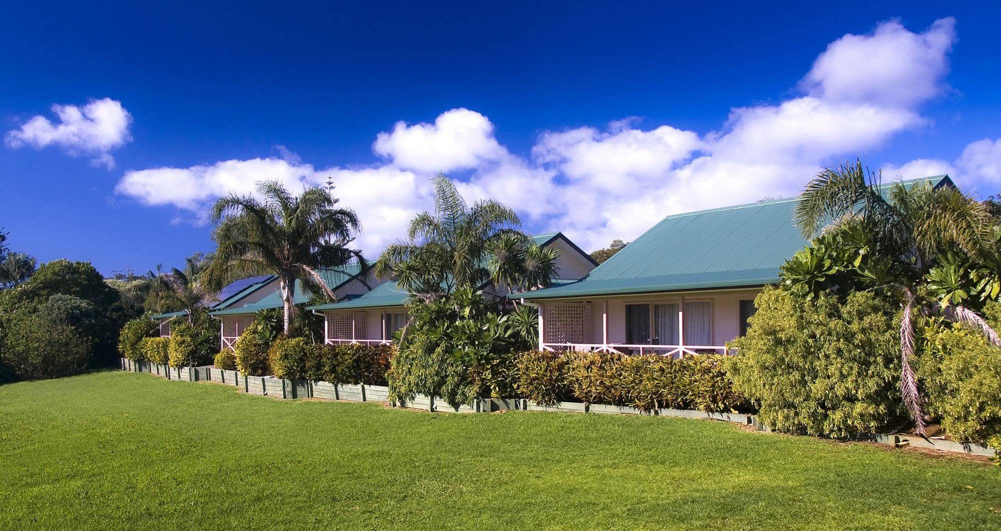 Poinciana Cottages Burnt Pine Buitenkant foto