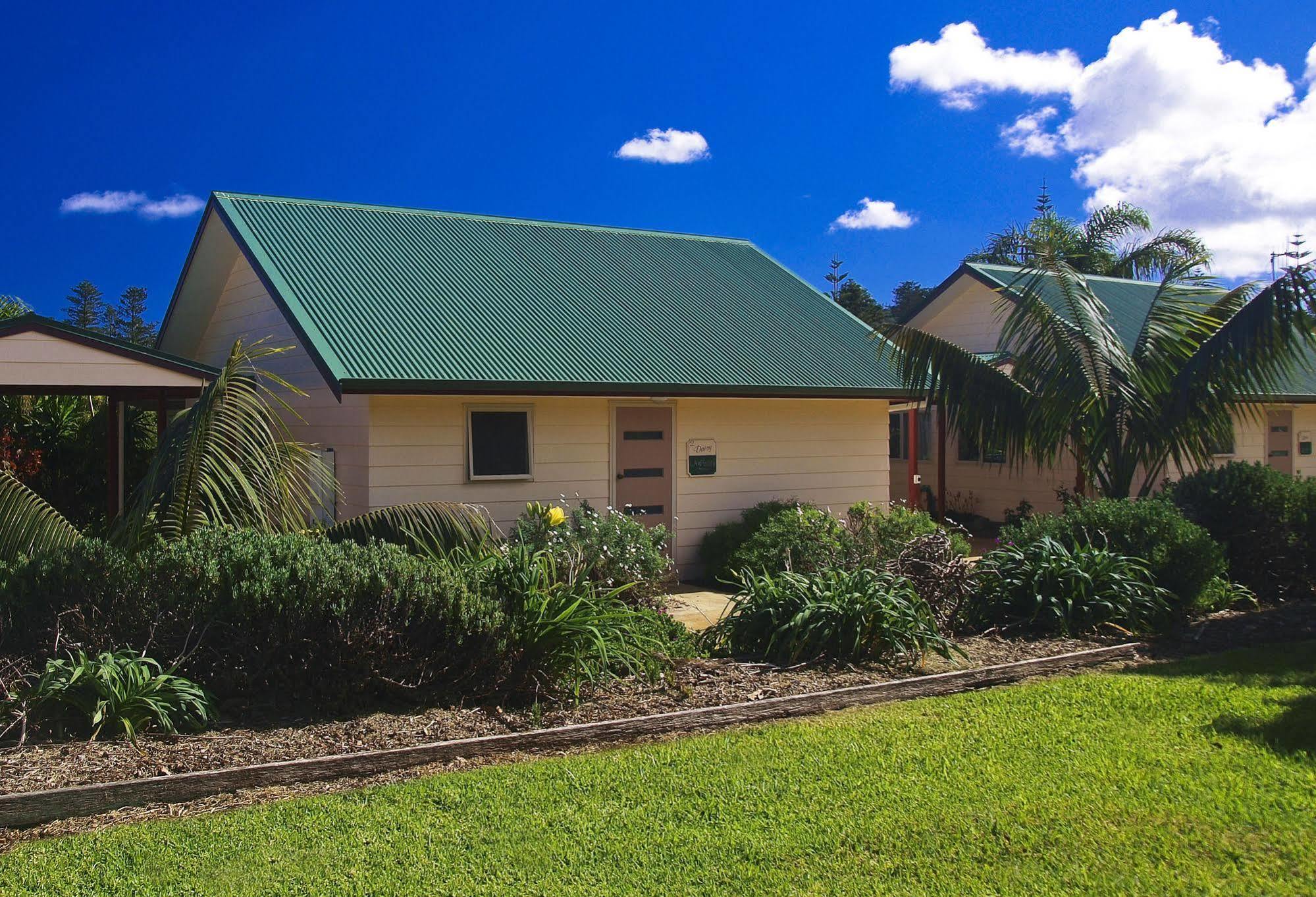 Poinciana Cottages Burnt Pine Buitenkant foto